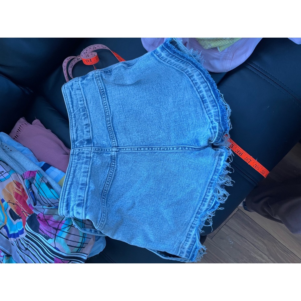 SO Light Wash Denim Wrap Skort with Side Tie and Frayed Hem Size 5 - Picture 6 of 8